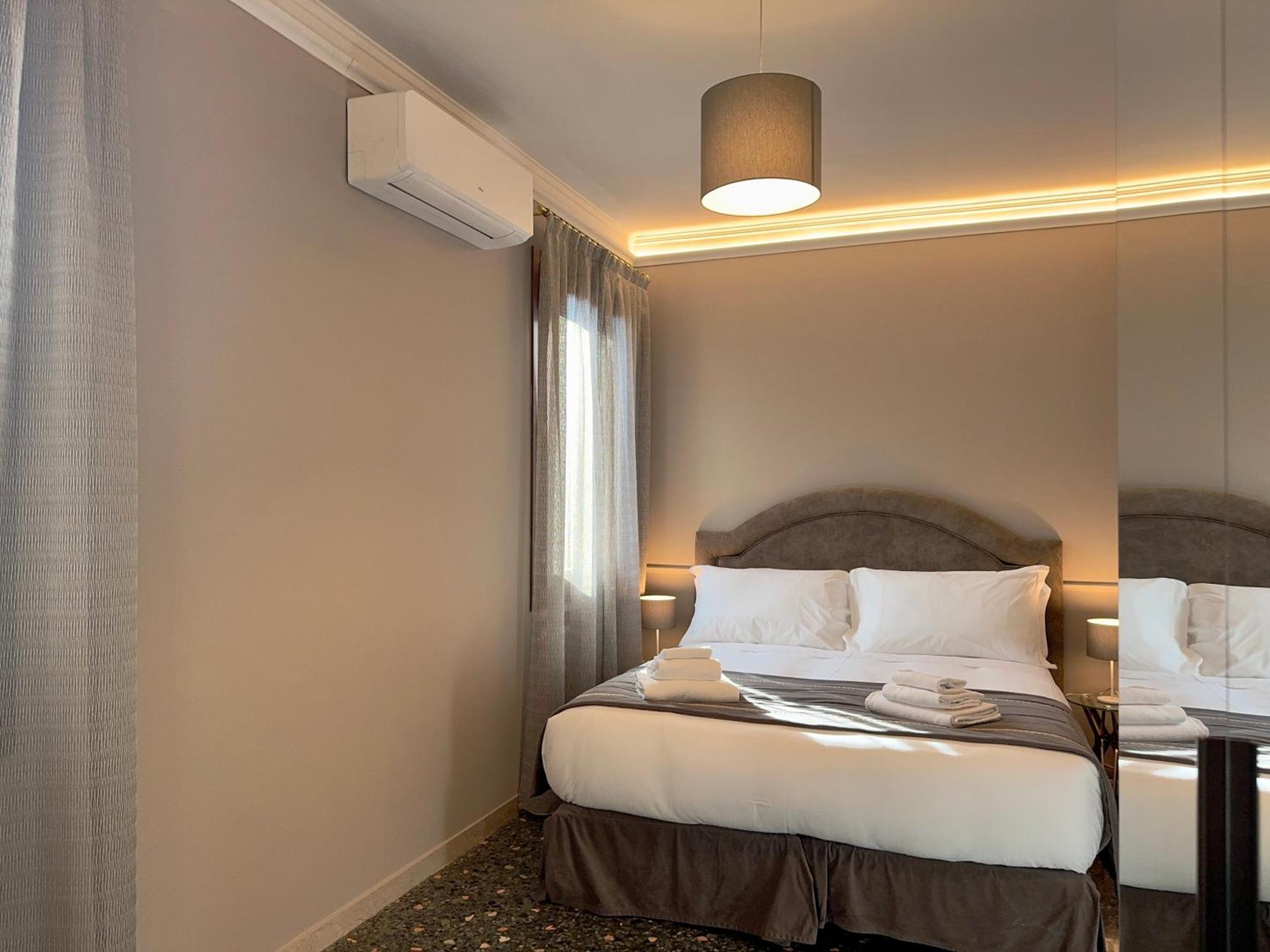 San Vio Palace Luxury Apartments Venedig Exteriör bild