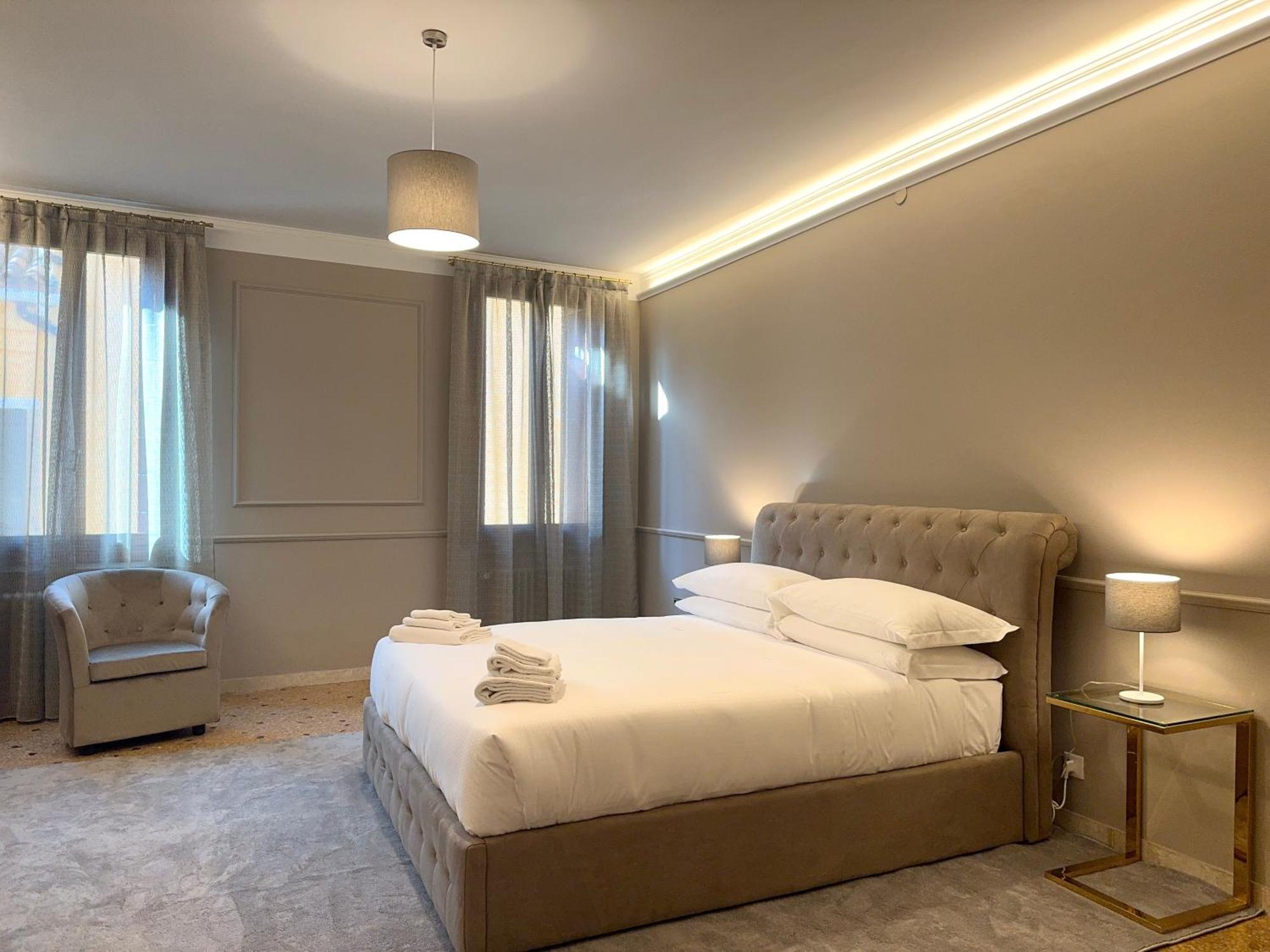 San Vio Palace Luxury Apartments Venedig Exteriör bild