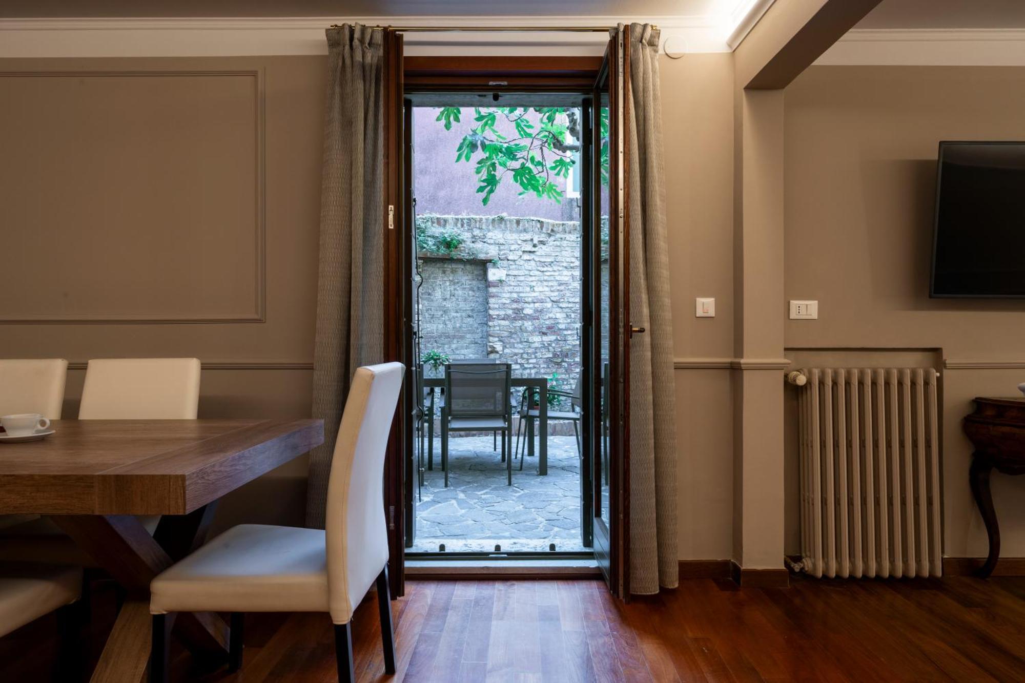 San Vio Palace Luxury Apartments Venedig Exteriör bild