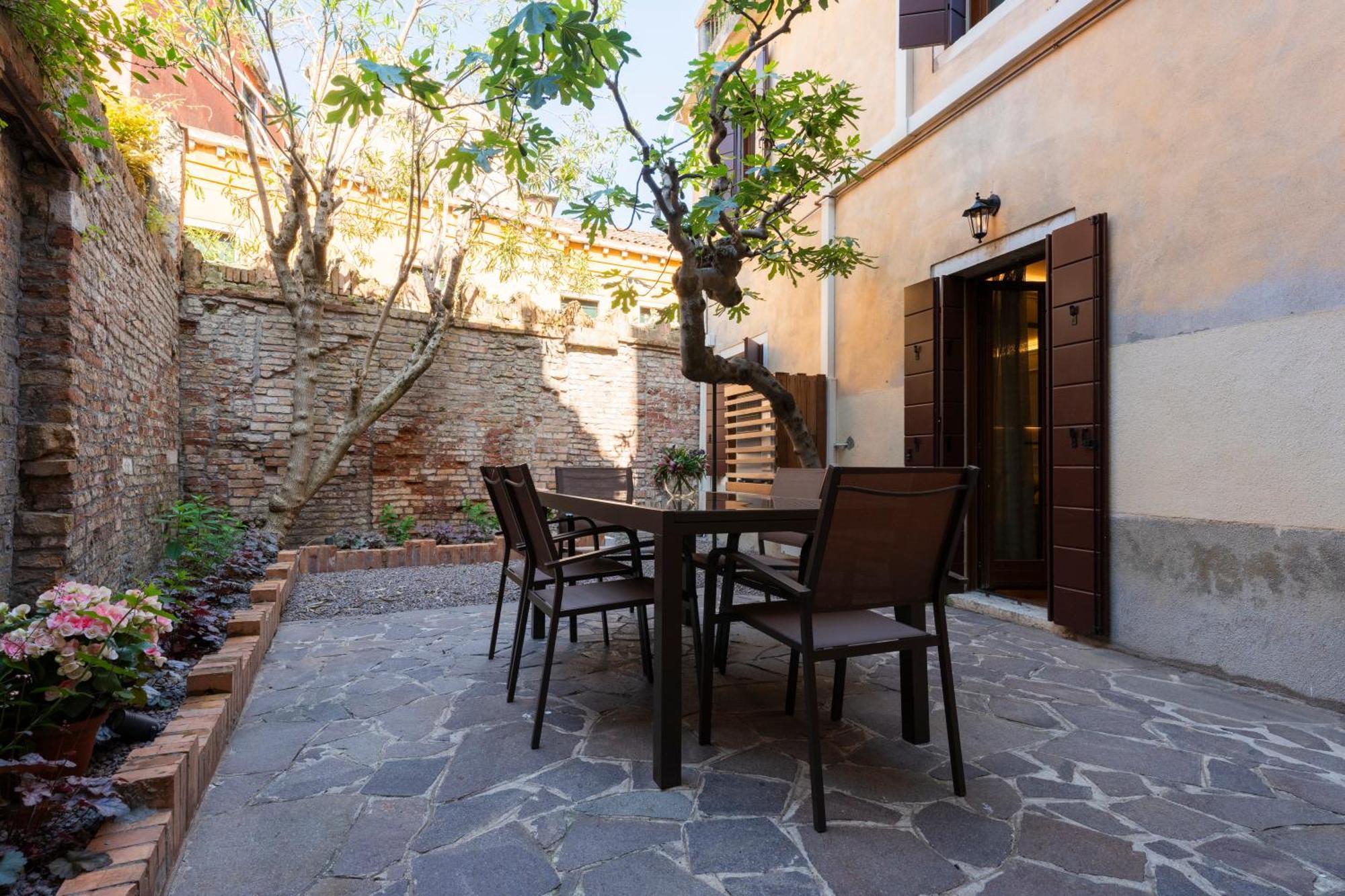 San Vio Palace Luxury Apartments Venedig Exteriör bild